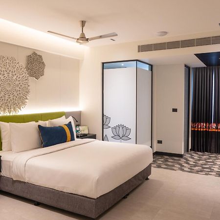 Zibe Luxe Kakinada By Grt Hotels Exteriör bild