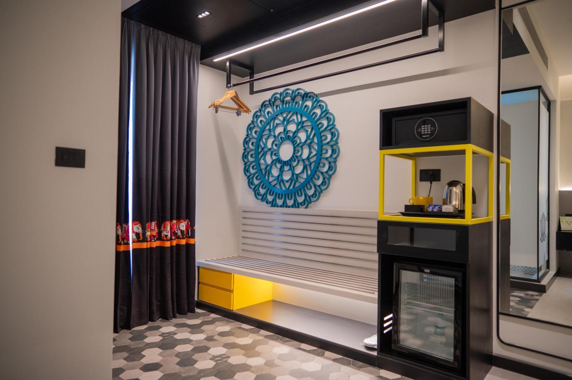 Zibe Luxe Kakinada By Grt Hotels Exteriör bild