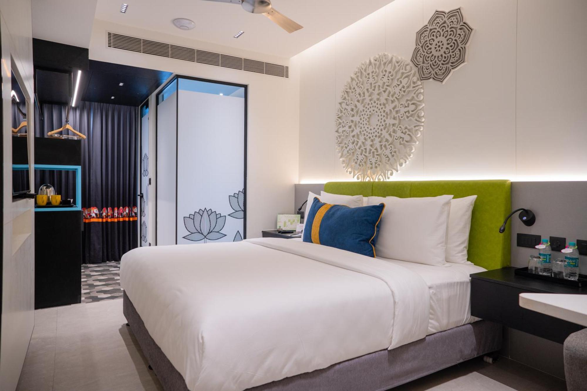 Zibe Luxe Kakinada By Grt Hotels Exteriör bild