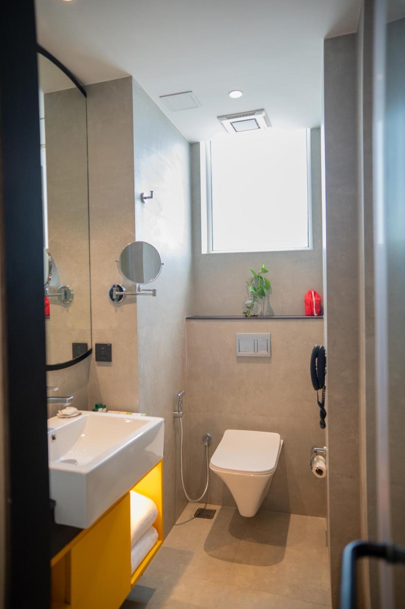Zibe Luxe Kakinada By Grt Hotels Exteriör bild