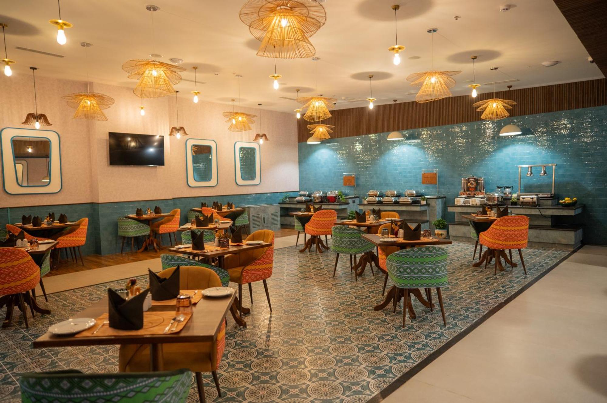 Zibe Luxe Kakinada By Grt Hotels Exteriör bild