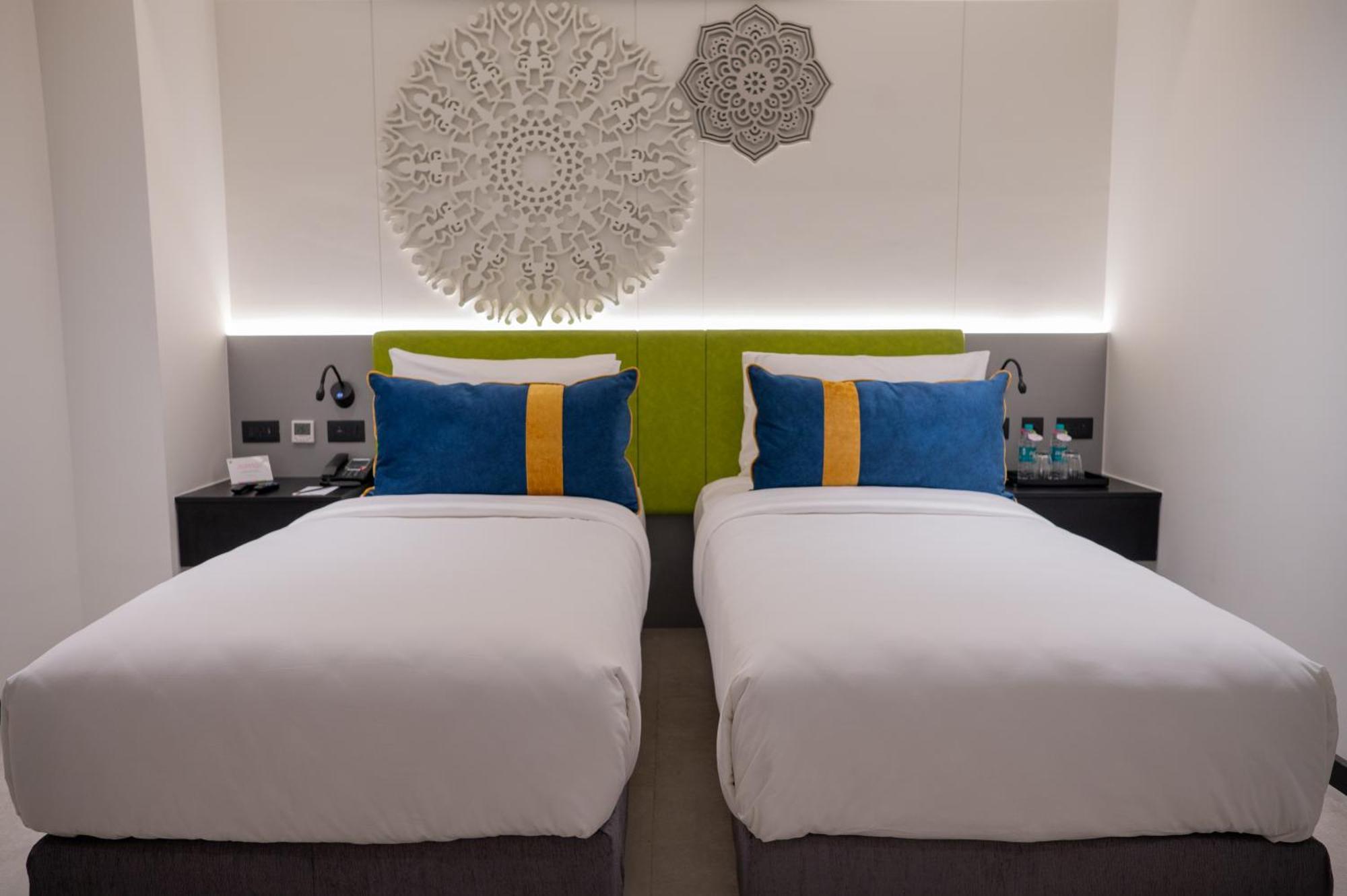 Zibe Luxe Kakinada By Grt Hotels Exteriör bild