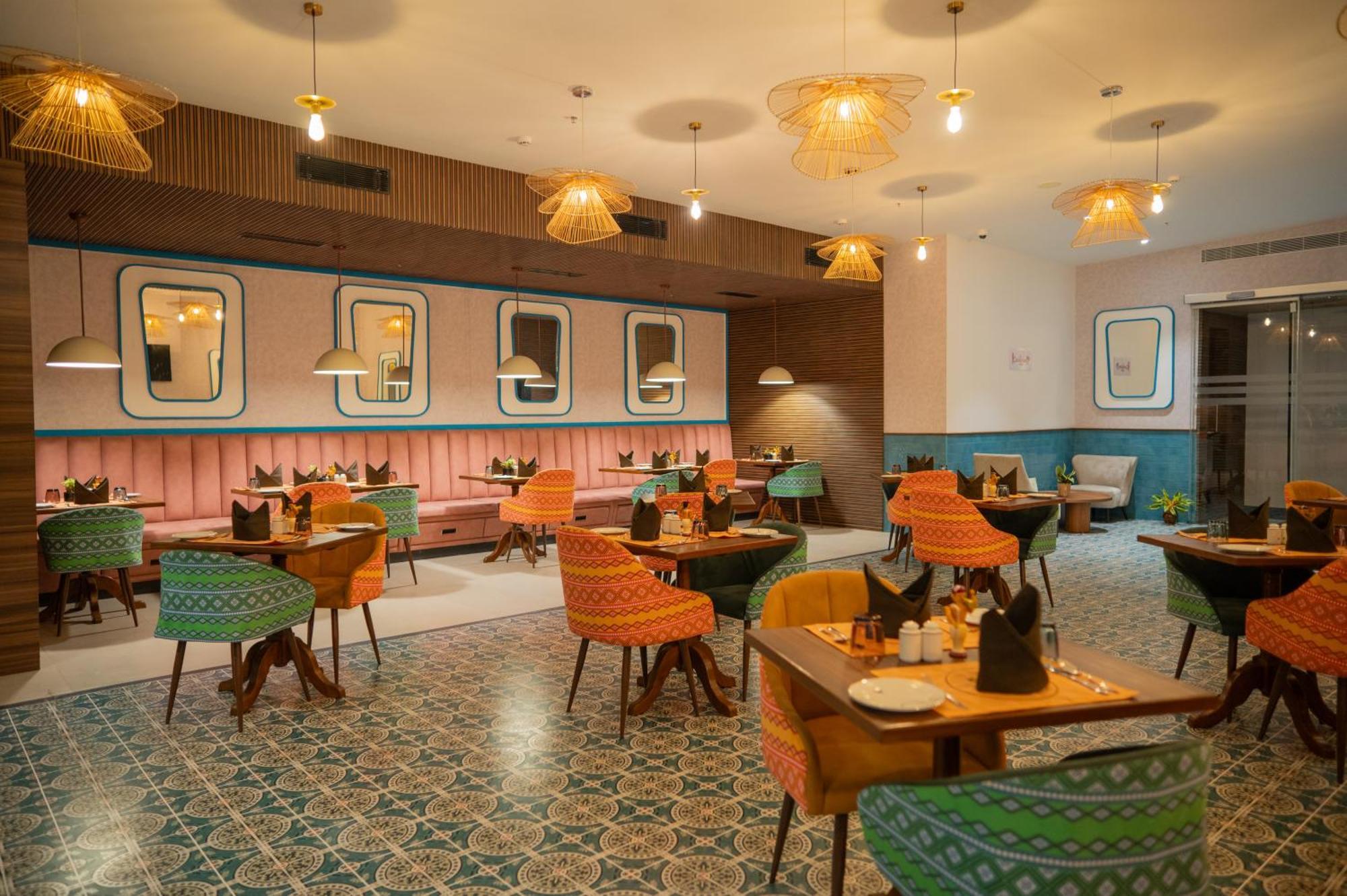 Zibe Luxe Kakinada By Grt Hotels Exteriör bild