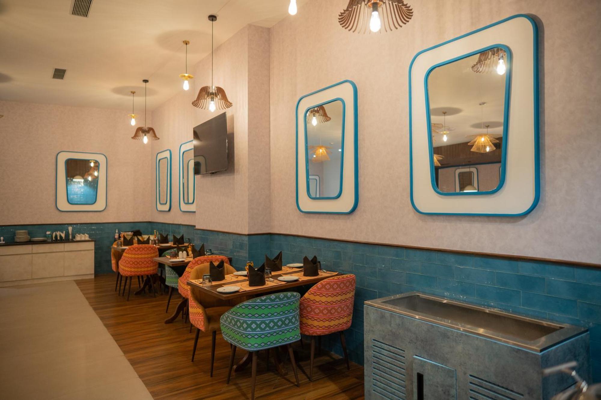 Zibe Luxe Kakinada By Grt Hotels Exteriör bild